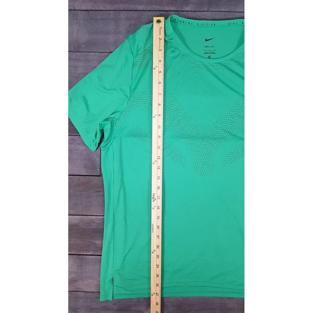 NIKE‎ Dri-FIT Run Division Rise 365 Mens Size MEDIUM Green Running Hiking Active